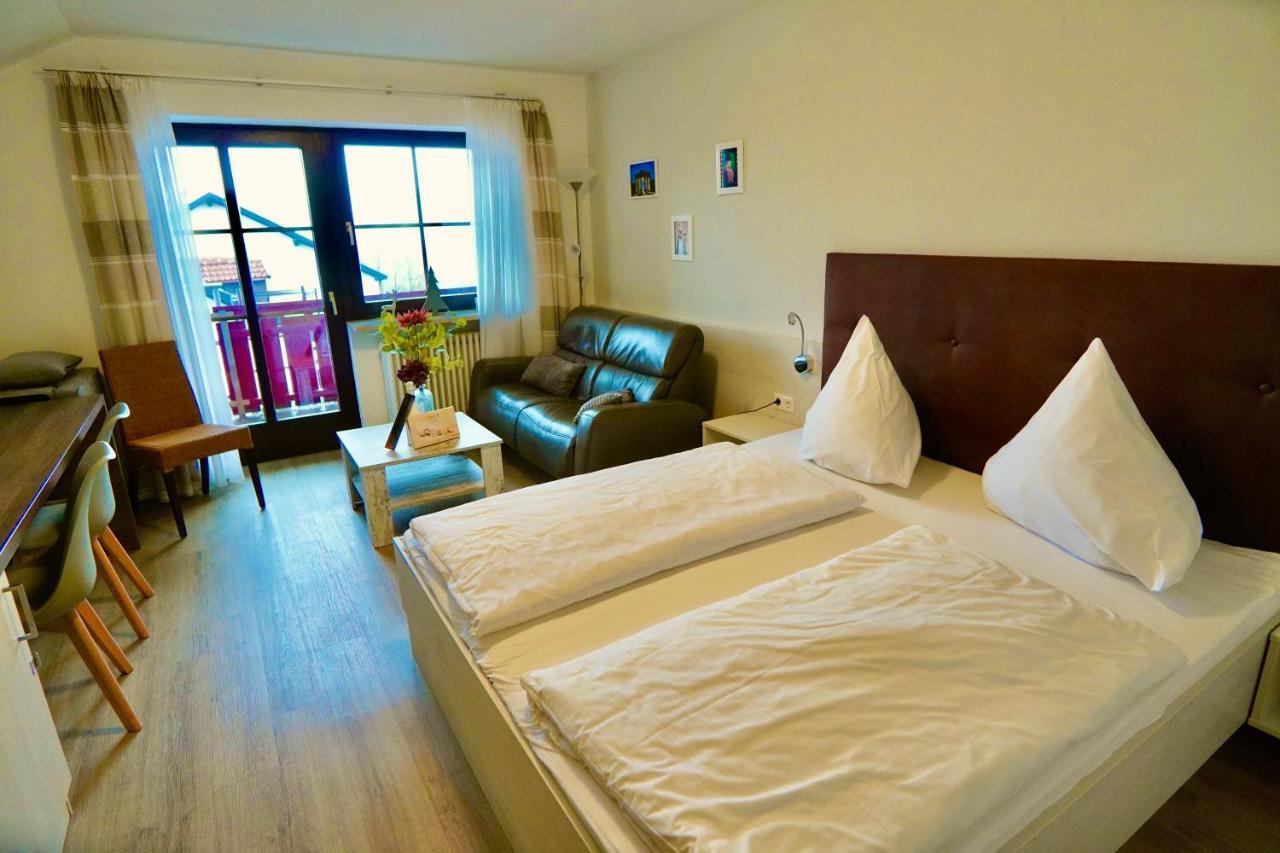 Hallelujah - Wunderschoenes Und Gepflegtes Apartment Mit Bademantelgang Zur Therme Bad Griesbach  Bagian luar foto