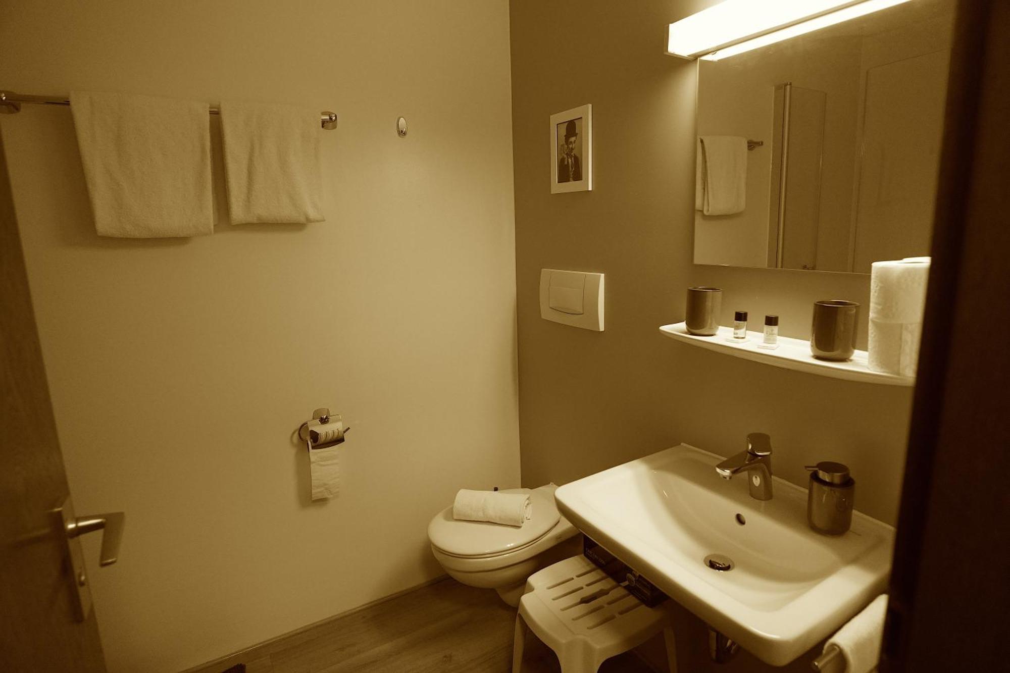 Hallelujah - Wunderschoenes Und Gepflegtes Apartment Mit Bademantelgang Zur Therme Bad Griesbach  Bagian luar foto